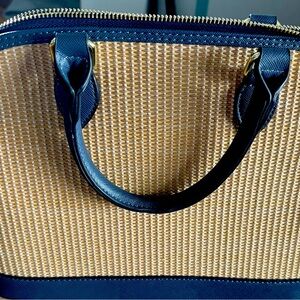 Appleseed genuine leather purse